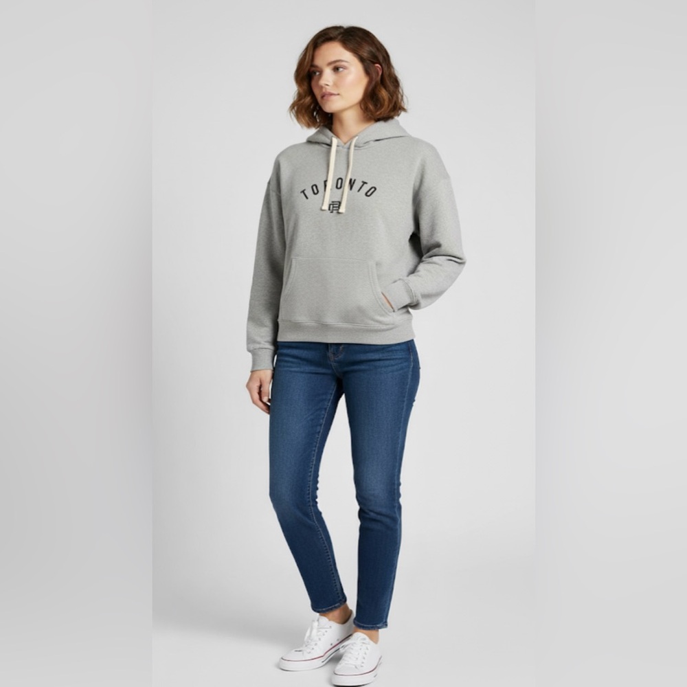 NWT TORONTO ARITZIA Reigning Champ Toronto Hoodie• Size XS • T.O. 🇨🇦